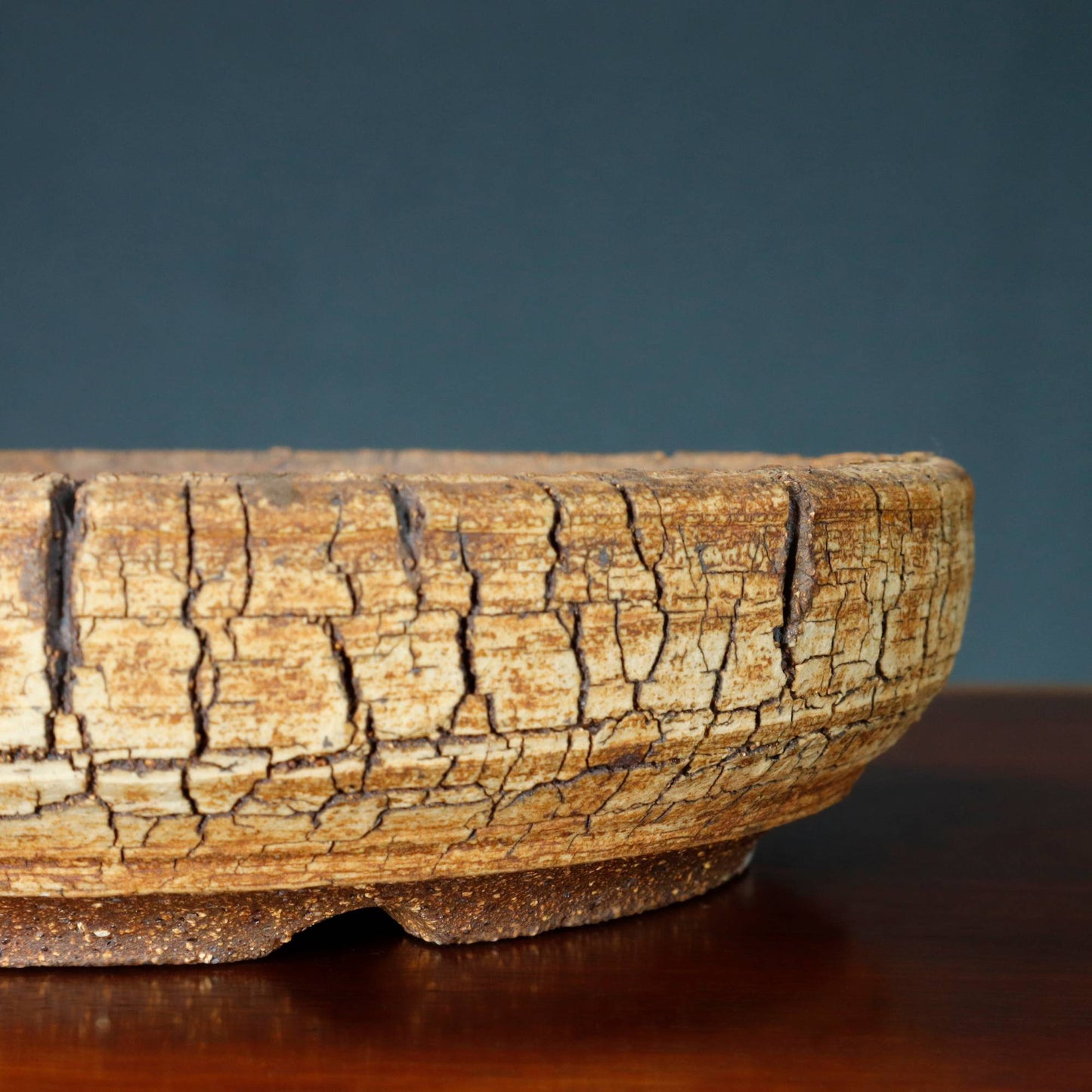 Round Crackle Texture Pot - Samarkand Pottery