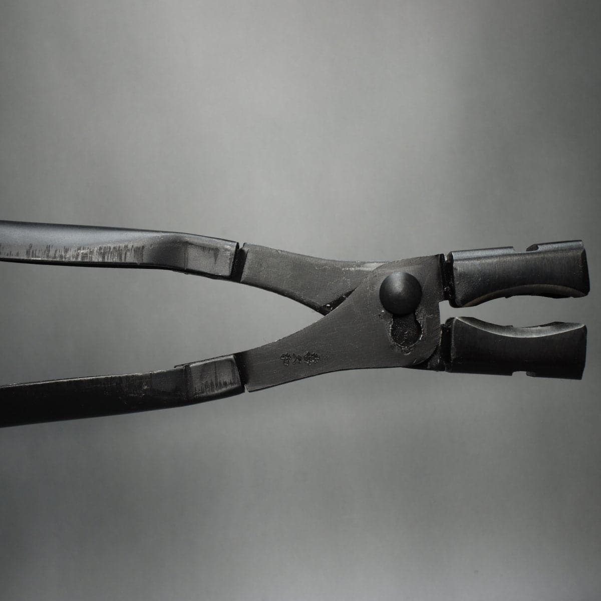 Air Layer Scissors open makers mark